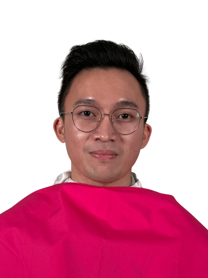 Person 1 with a colour that harmonises with their warm undertone